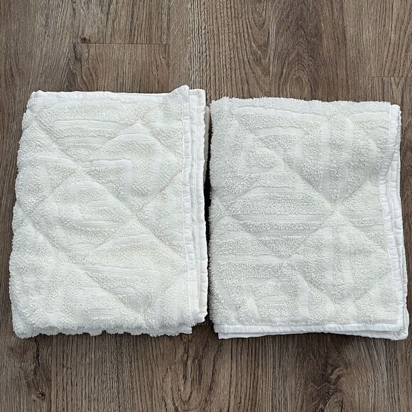 Opalhouse‎ Pillow Shams Chenille Quilted Ivory/Cream Standard Set of 2 - Picture 1 of 9